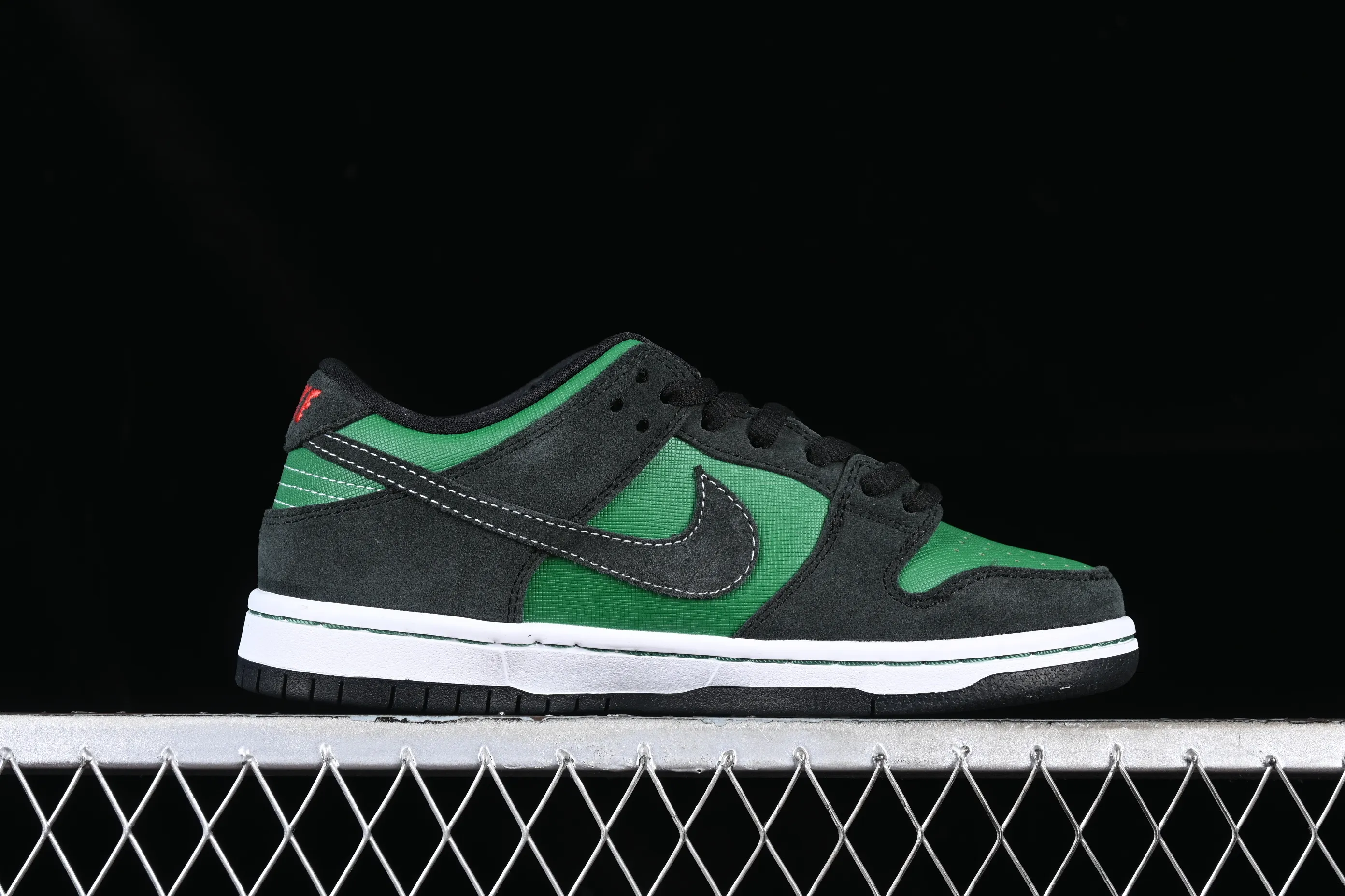 All categories Nk SB Dunk series Nk SB Dunk Low low-top sneakers Nk SB Dunk Low Prm SB smashed backboard fashion casual sneakers 313170-306